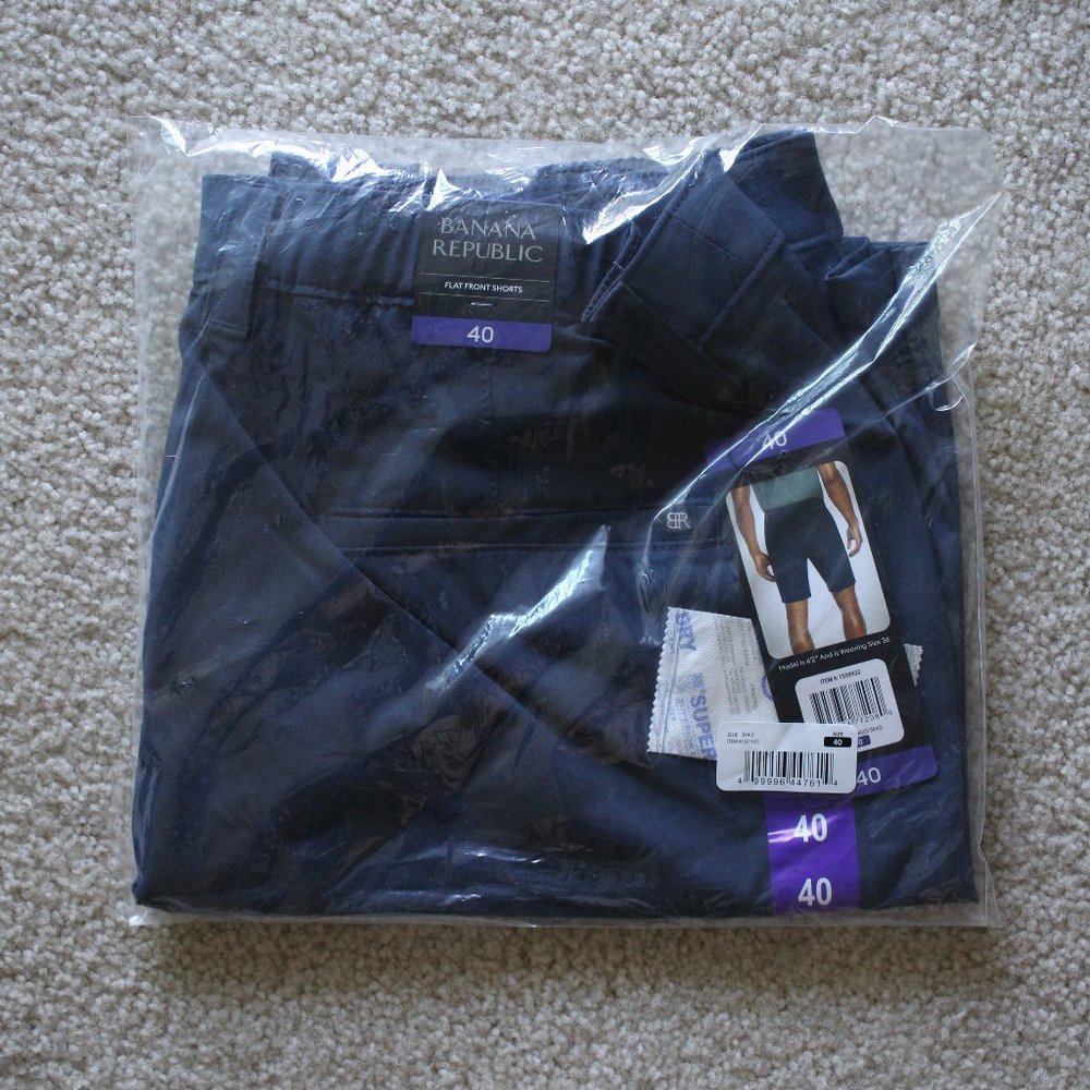 Men's Banana Republic Flat Front Shorts 40" NWT